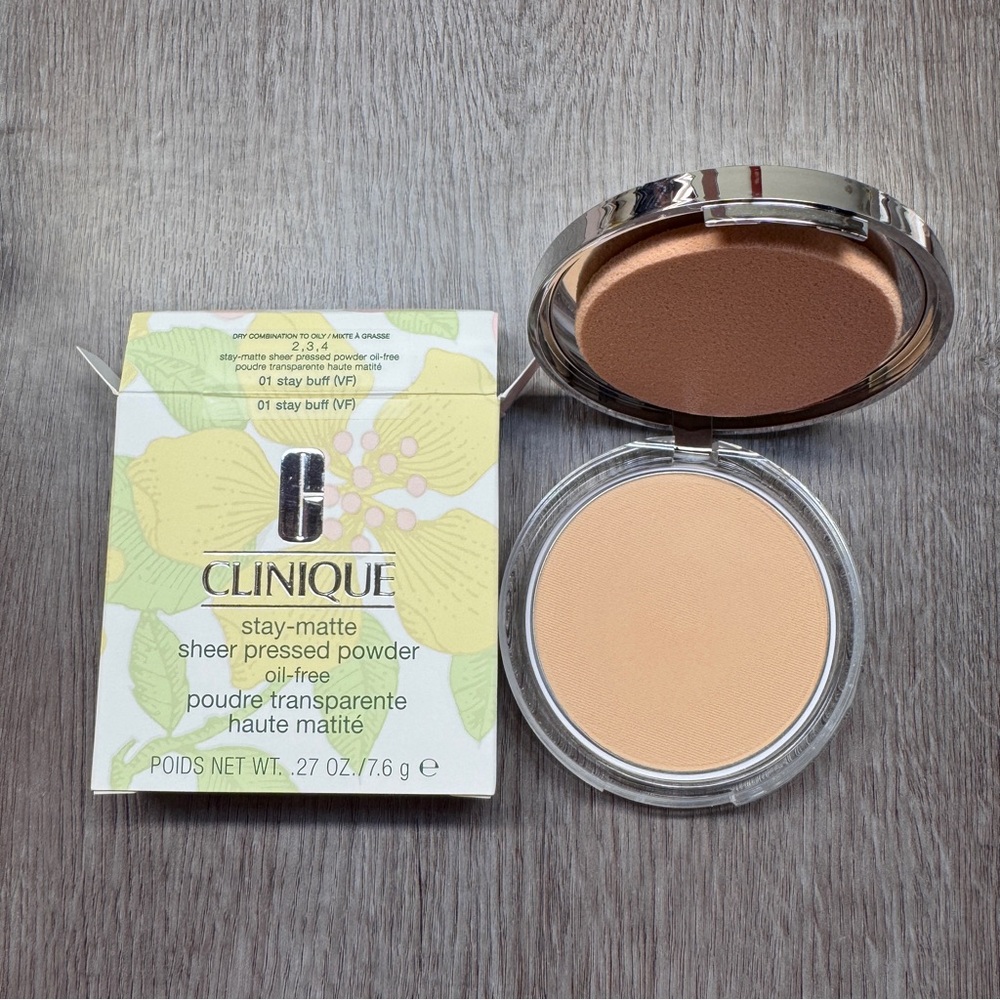 Clinique Stay-Matte Sheer Pressed Powder Foundation Oil-Free 01 Stay Buff (VF)